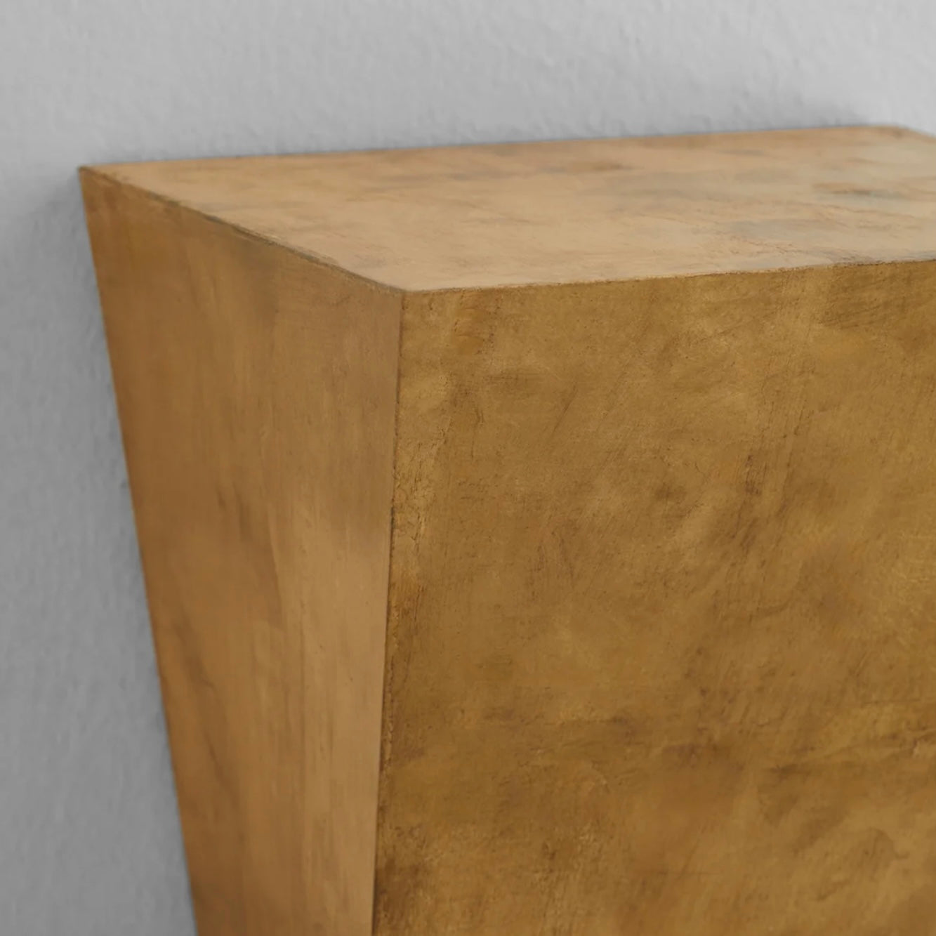 Doro Gold Wall Shelf